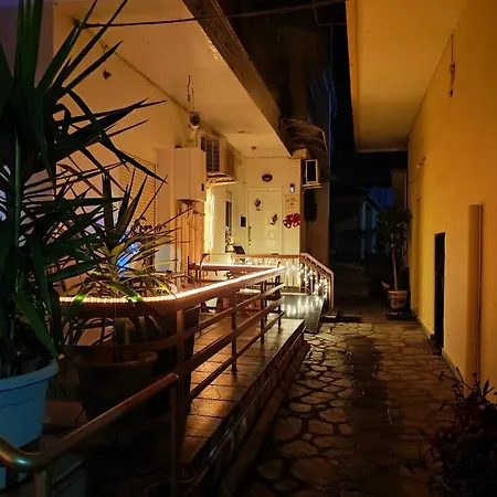 Santa Monica * Tríkala