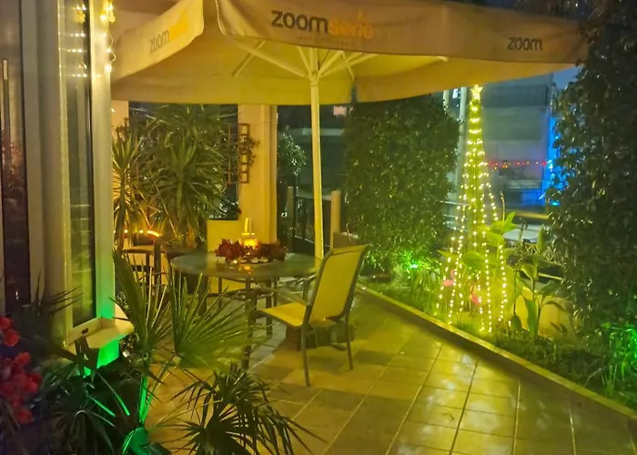 Santa Monica Homestay *